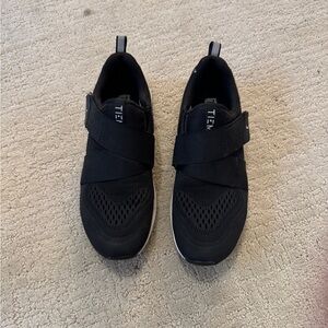 TIEM women’s cycling Shoes Size 7